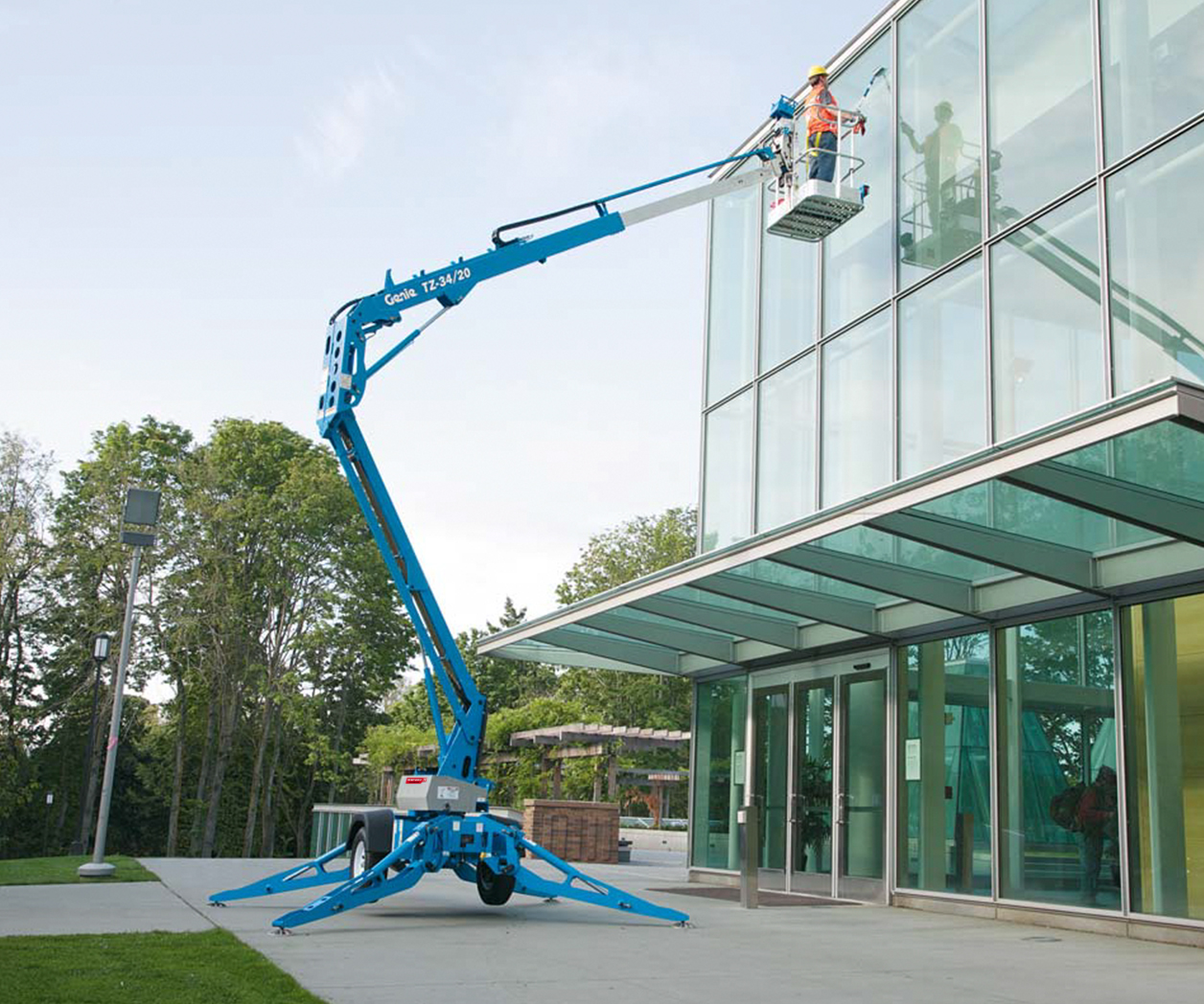 Genie 12.4m Boom Lift 2 Boom Lifts - TZ3420