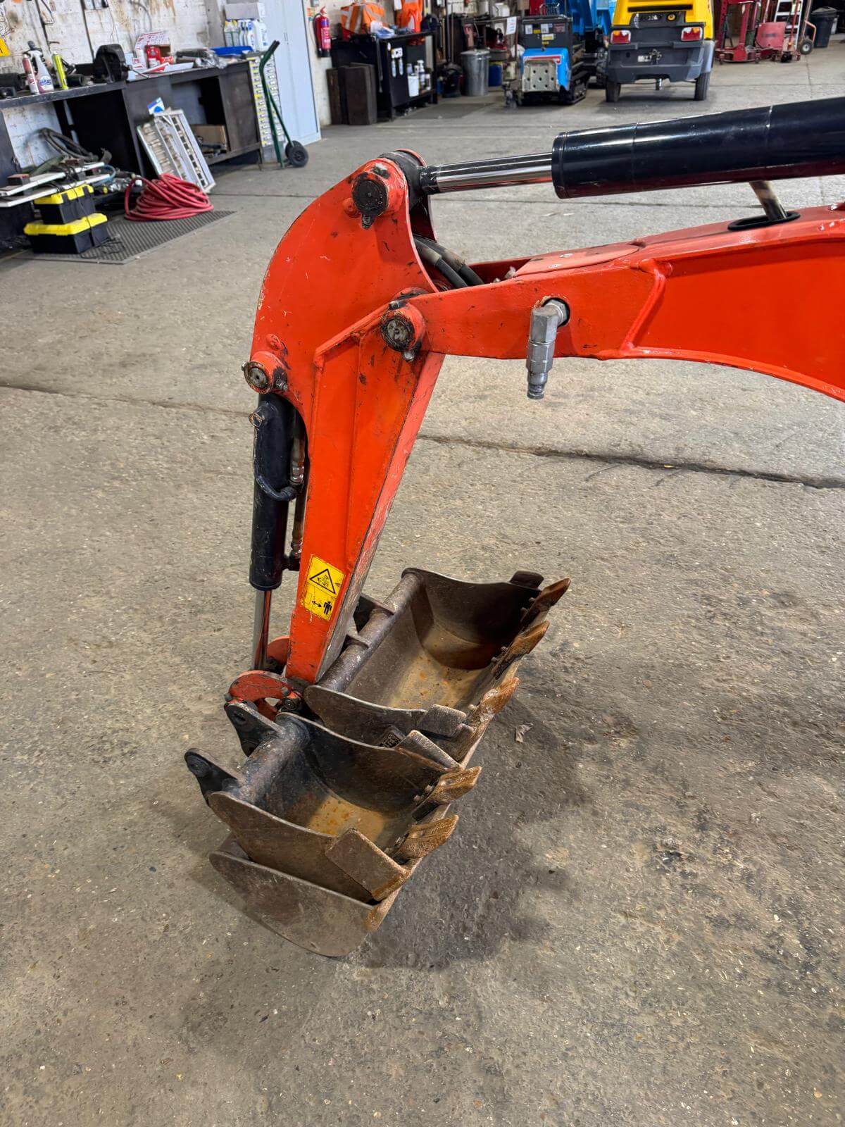 Kubota K008-3 Excavator 11 Kubota K008-3 Excavator