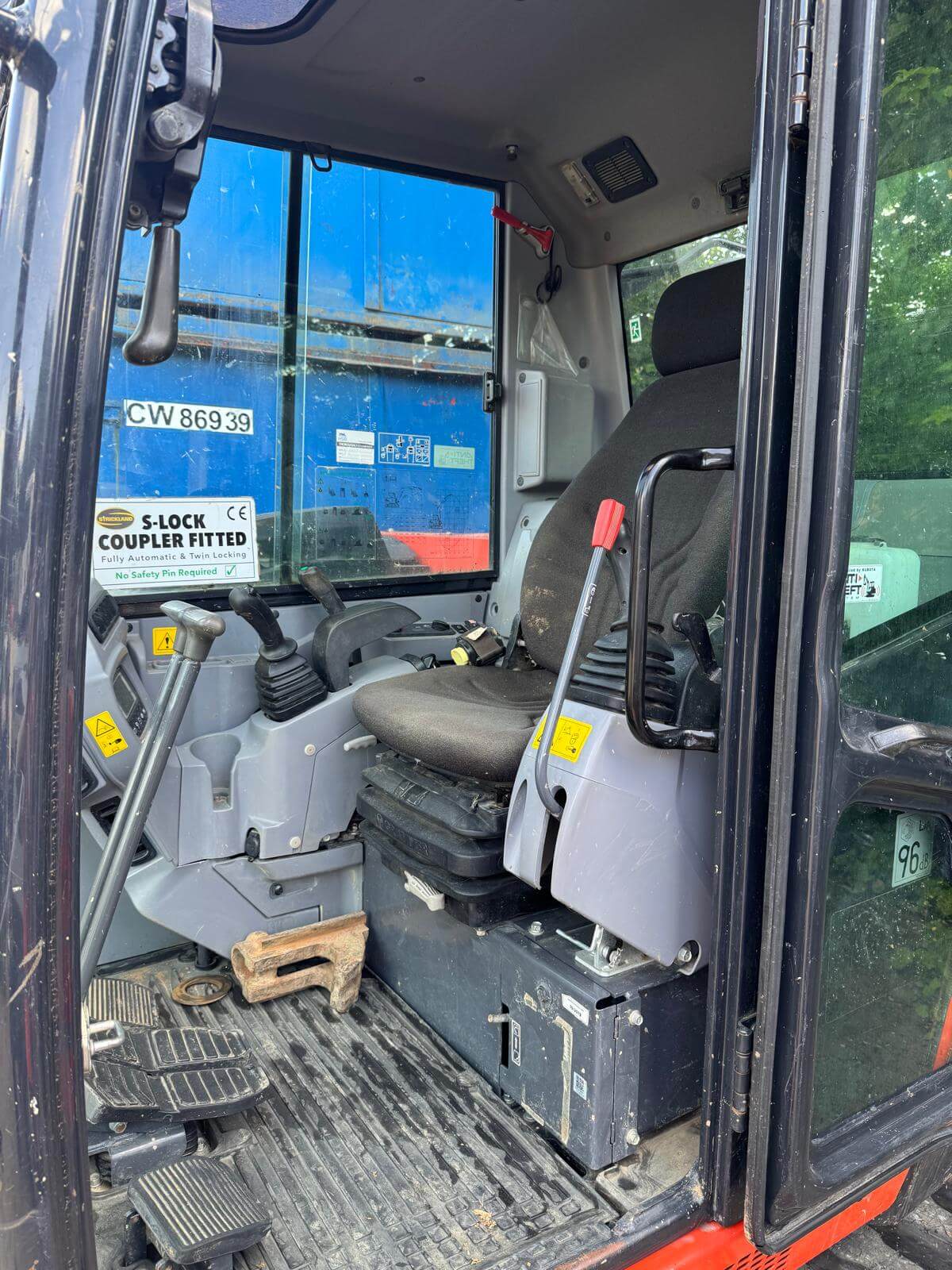 Kubota KX080-4a2 Excavator 7 Kubota KX080-4a2 Excavator