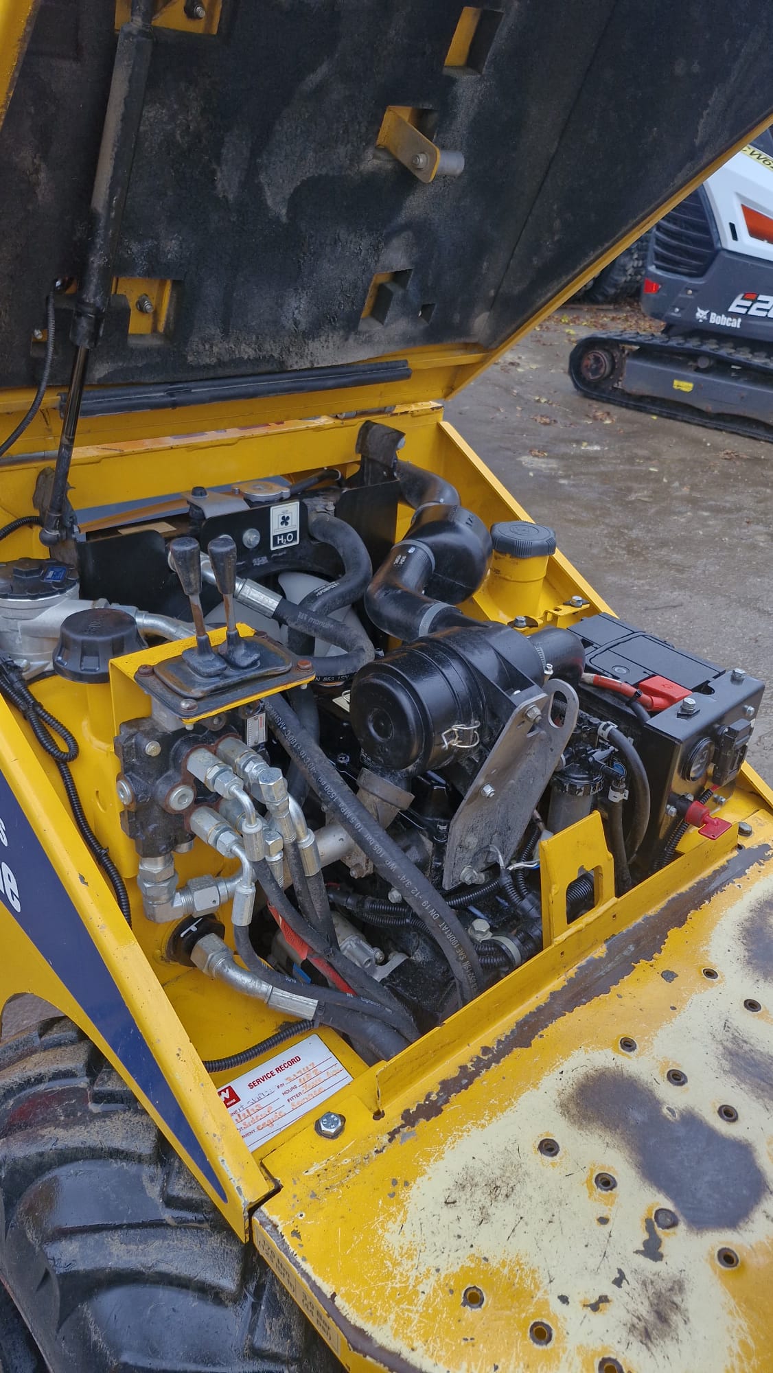 Thwaites 1 tonne Hi Tip 12 Thwaites 1 tonne Hi Tip