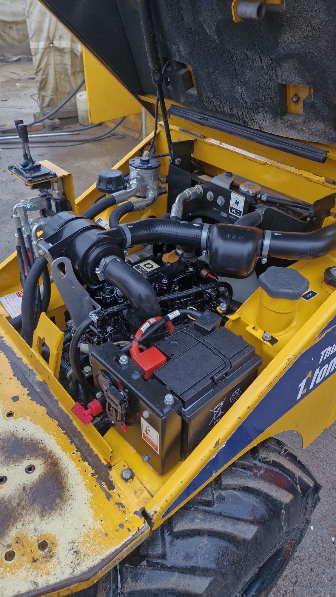 Thwaites 1 tonne Hi Tip 11 Thwaites 1 tonne Hi Tip