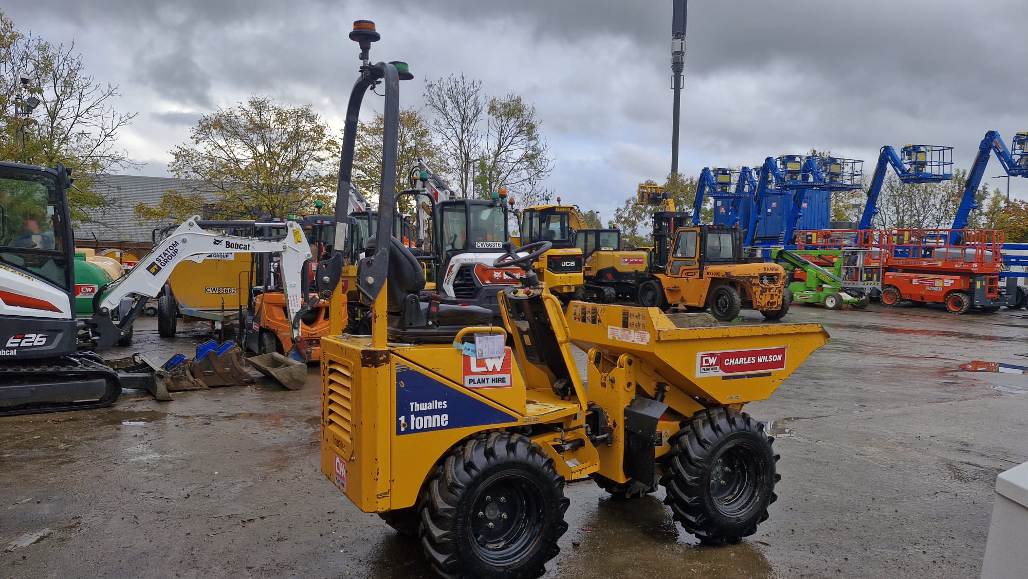 Thwaites 1 tonne Hi Tip 2 Thwaites 1 tonne Hi Tip