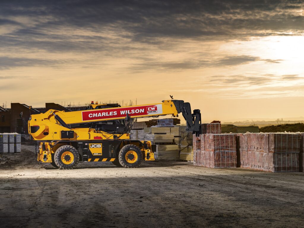 The Benefits of a 360° Telehandler: One Machine, Three Solutions ...